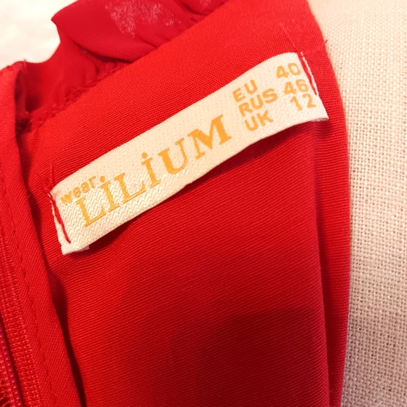 Beautiful red lace and ruffle poof sleeve, prairie peasant dress. Medium. Lilium - Picture 4 of 13